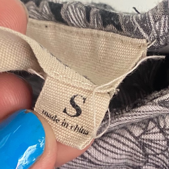 Clothing - Picture 3 of 3